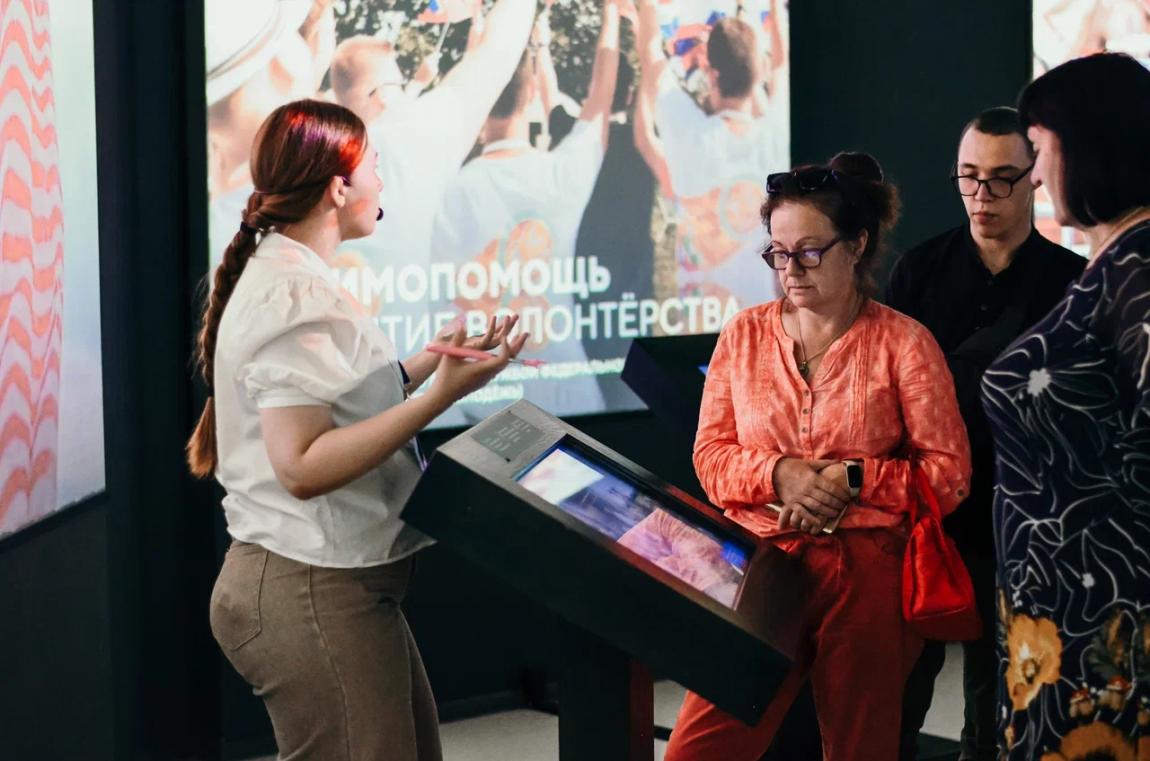 Педагоги из Луганской Народной Республики побывали на экскурсии в мультимедийном историческом парке «Россия — Моя история»